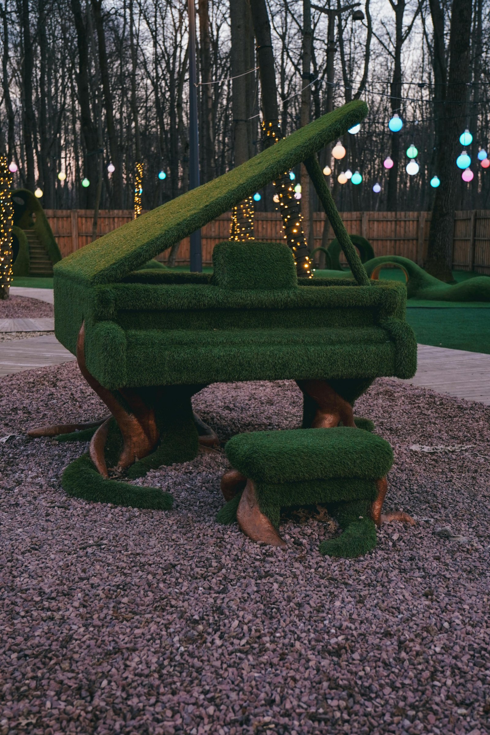 Installation de panneaux solaires sur un toit de maison