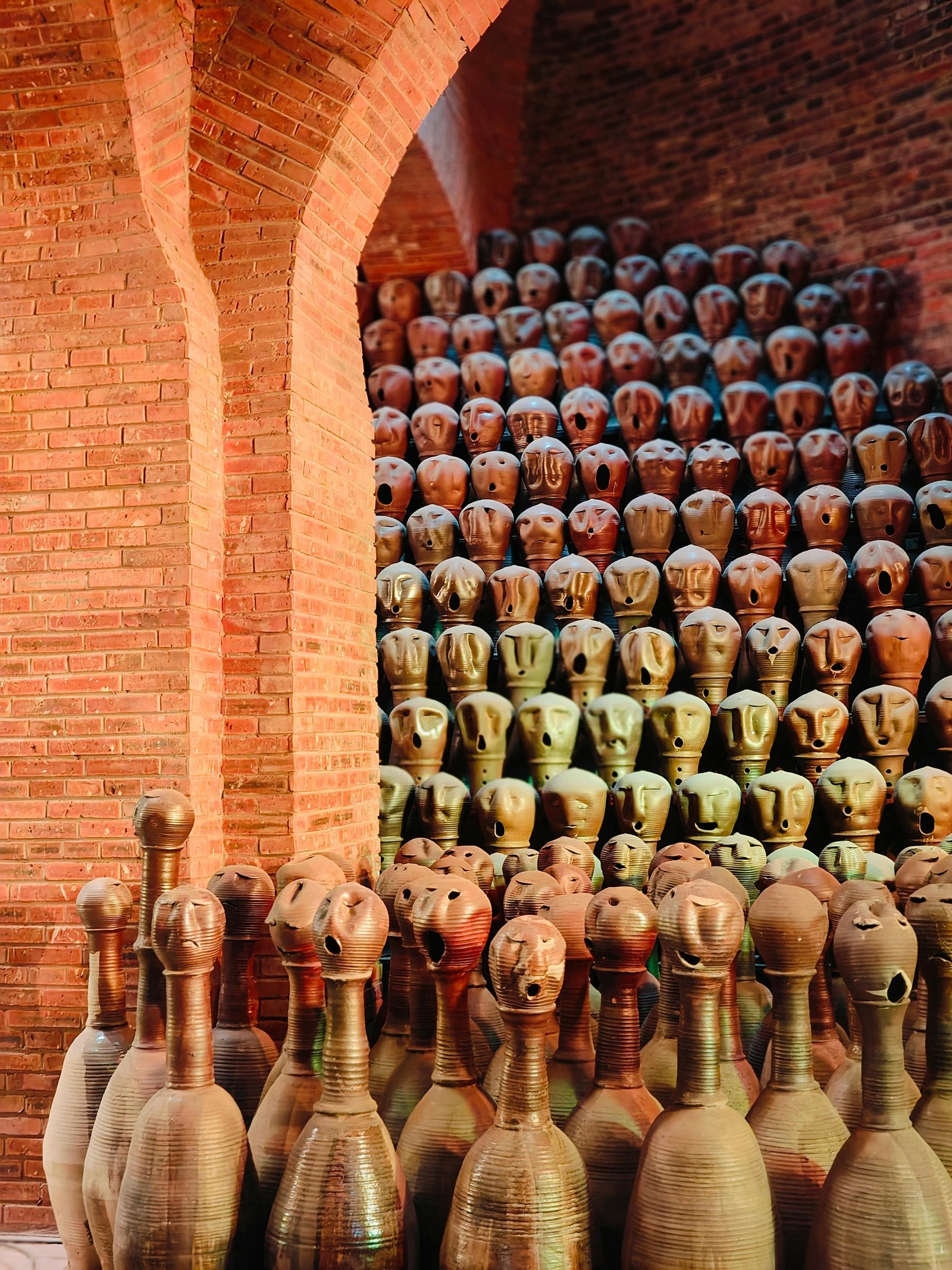 Installation de panneaux solaires sur une maison rénovée