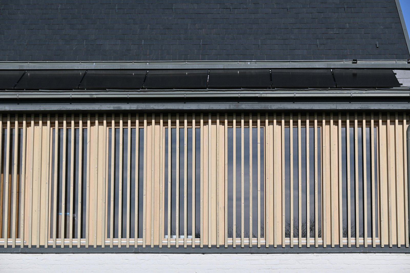 Maison labellisée BBC avec panneaux solaires en toiture